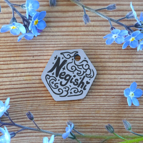 Mini Médaille Hexagone Nuages • 4 coloris – Image 2